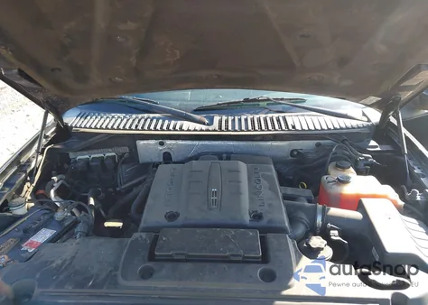 2013 Lincoln Navigator z USA, uszkodzony, nr VIN 5LMJJ2J59DEL01844